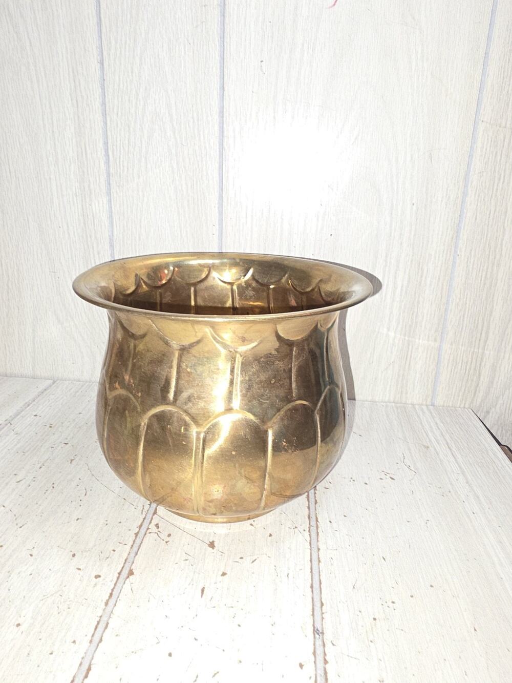 Vintage Brass Solid Handcrafted Line Embossed Fine Quality Planter Pot Catch All
